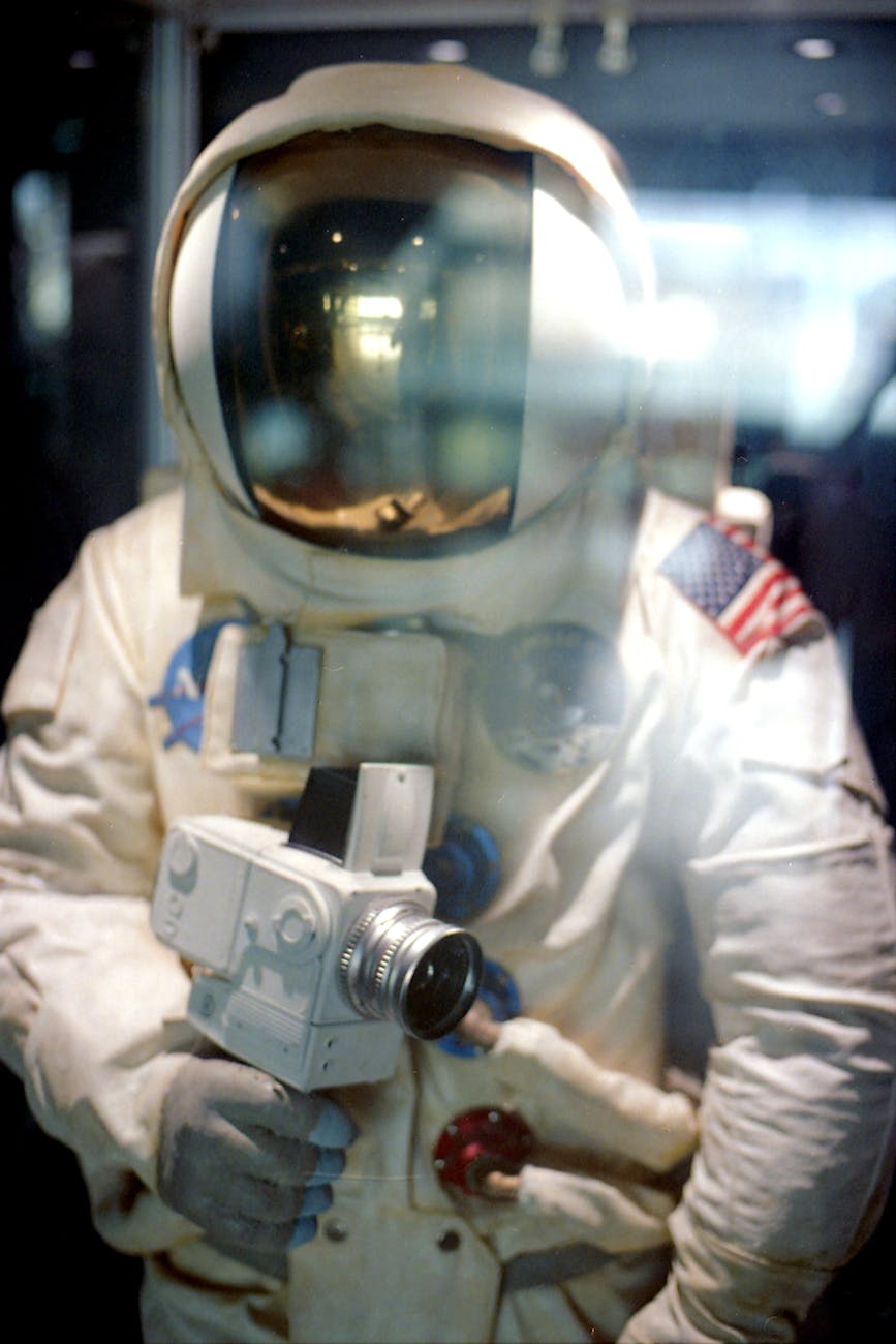 The Real Motives Behind America’s New Moon Mission: Science, Strategy, and Power