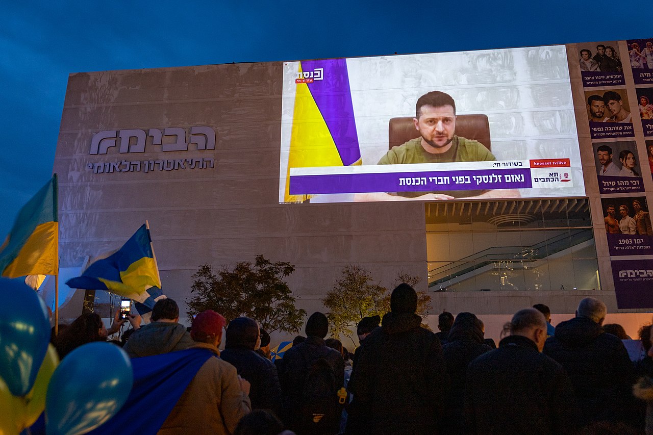 Zelensky: Between wartime leadership